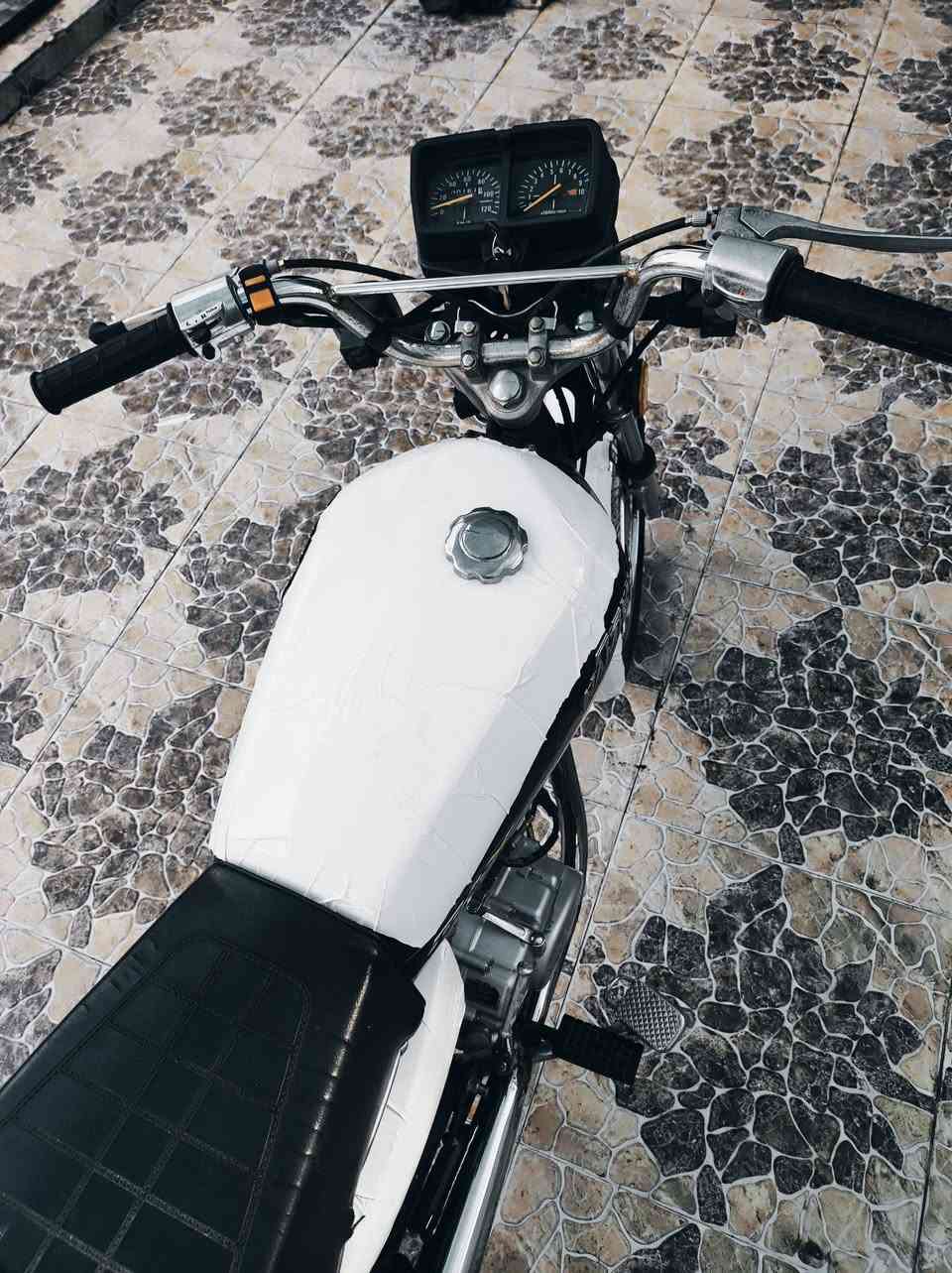 نامی پڕۆ دبڵ R هۆنزدا مودیل 2023 مەکینە کەپسە 4 گیرە لایت و کارەبایی گشتی ئیشەکات وەجبە 1 نرخی نامە نێرە یان تەلفۆن کەنن
***********
***********
