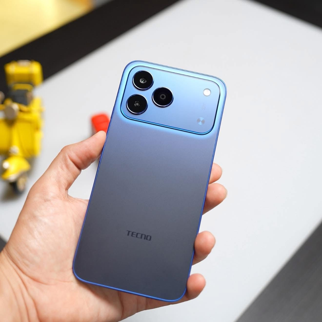 الجديد من تكنو🔥 TECNO Spark 50 🔥

📱 شاشة كبيرة 6.67 إنج من نوع LCD
⚡ معدل تحديث 120Hz لسلاسة عالية بالتصفح والألعاب
📸 كاميرا خلفية 50MP مدعومة بالذكاء الاصطناعي لصور أوضح وتفاصيل أجمل
🚀 معالج ثماني النواة 
💾 سعة تخزين داخلية 256GB 
🔋 بطارية عملاقة 7000mAh تدوم حتى يومين استخدام
⚡ يدعم الشحن السريع  
عرض العيد 🎺سعر 200 الف فقط 💥

#المدار_الجديد _الاول ويبقى الاول 💯 ضمان حقيقي ننطيك وانسب سعر بالسوق 👌🏅
• متواجدين يومياً من الساعة 9 صباحاً وحتى 9 ليلاً.
📍 موقعنا السماوه _شارع باتا_
_مقابل مجمع
المثنى الطبي —مجاور ازياء قصي ايدام@إشارة
الاتصال واتساب: ***********☎️
الاتصال المباشر: ***********☎️
يتوفر لدينا توصيل 🚕 داخل المحافظه مجاني
