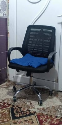 كرسي • فيه مجال