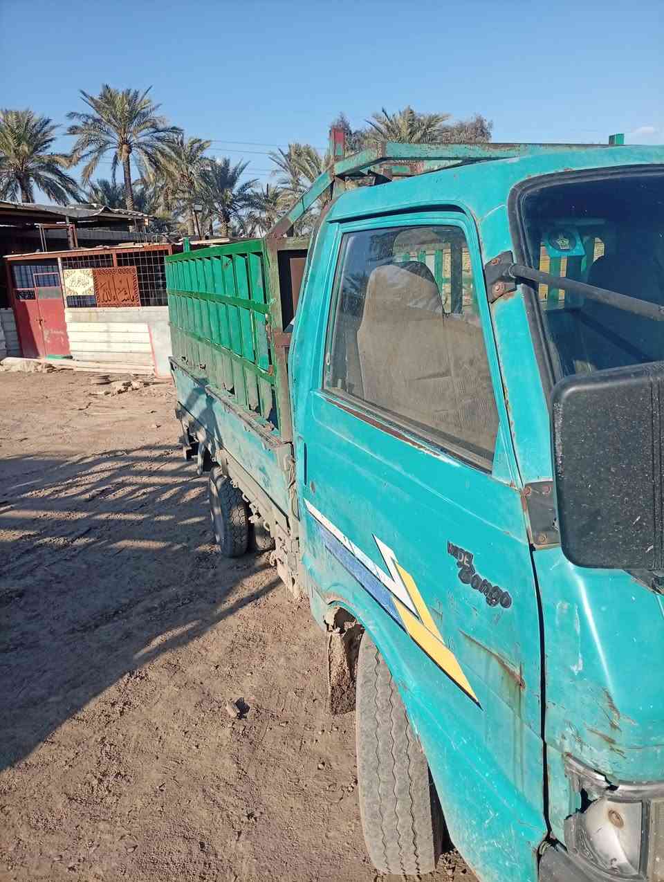 كيا بنجو 93 رقم انجليزي سنويه  29 رقم بغداد ماكينه ابيض تنقيص من تبديل للتبديل قل ربع مكان،,, مكان بغداد التاجي السعر 37 وبيها مجال قليل
