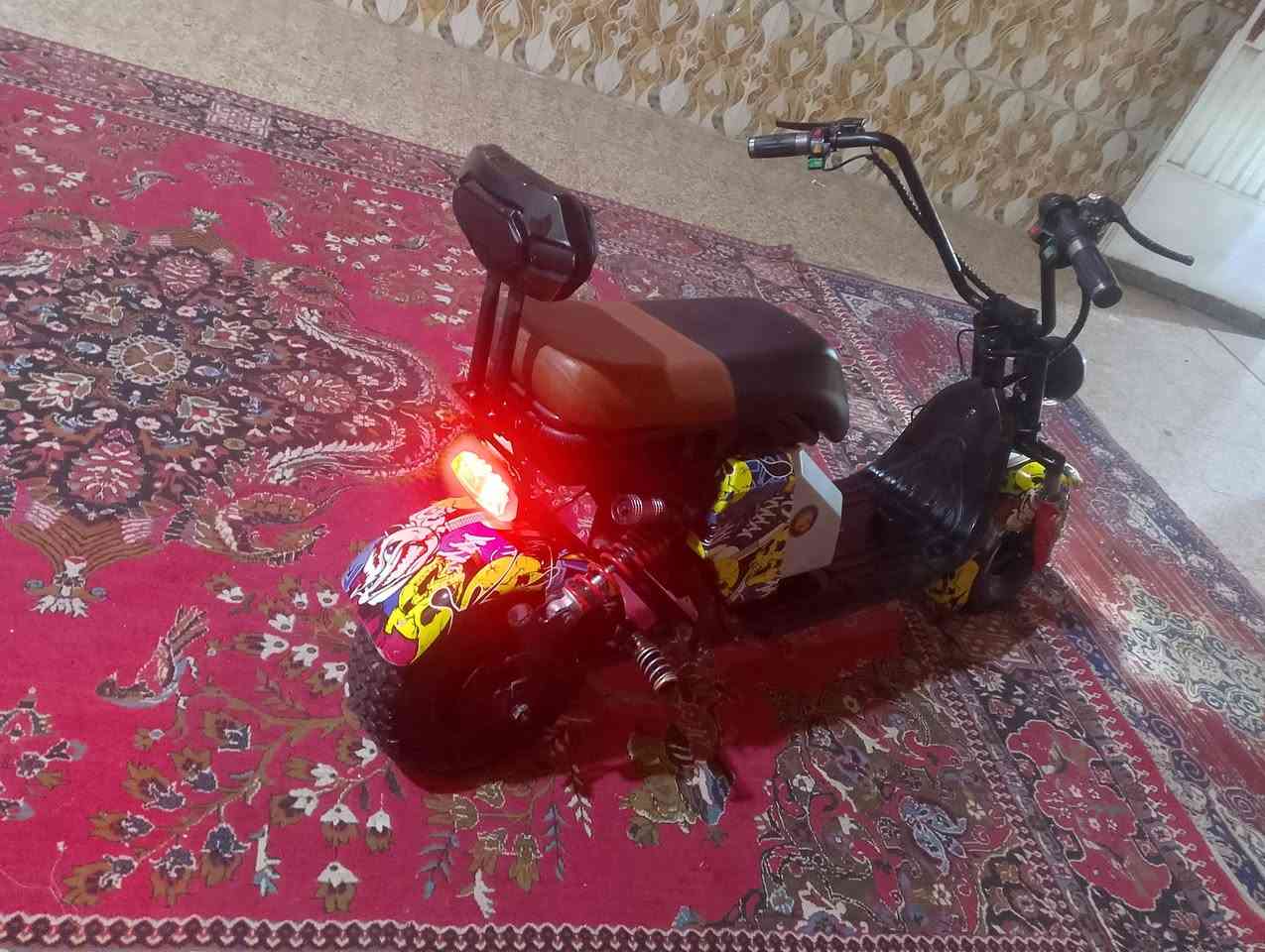 السلام عليكم دراجه ماركا كامله كلش ليت عالي ناصي اشاير سكن هورن شاشه كل شغال حساسات كامله كلش بطاريات جدد البيع السعر 375وبيها مجال بيع مستعجل رقمي *********** بي واساب
