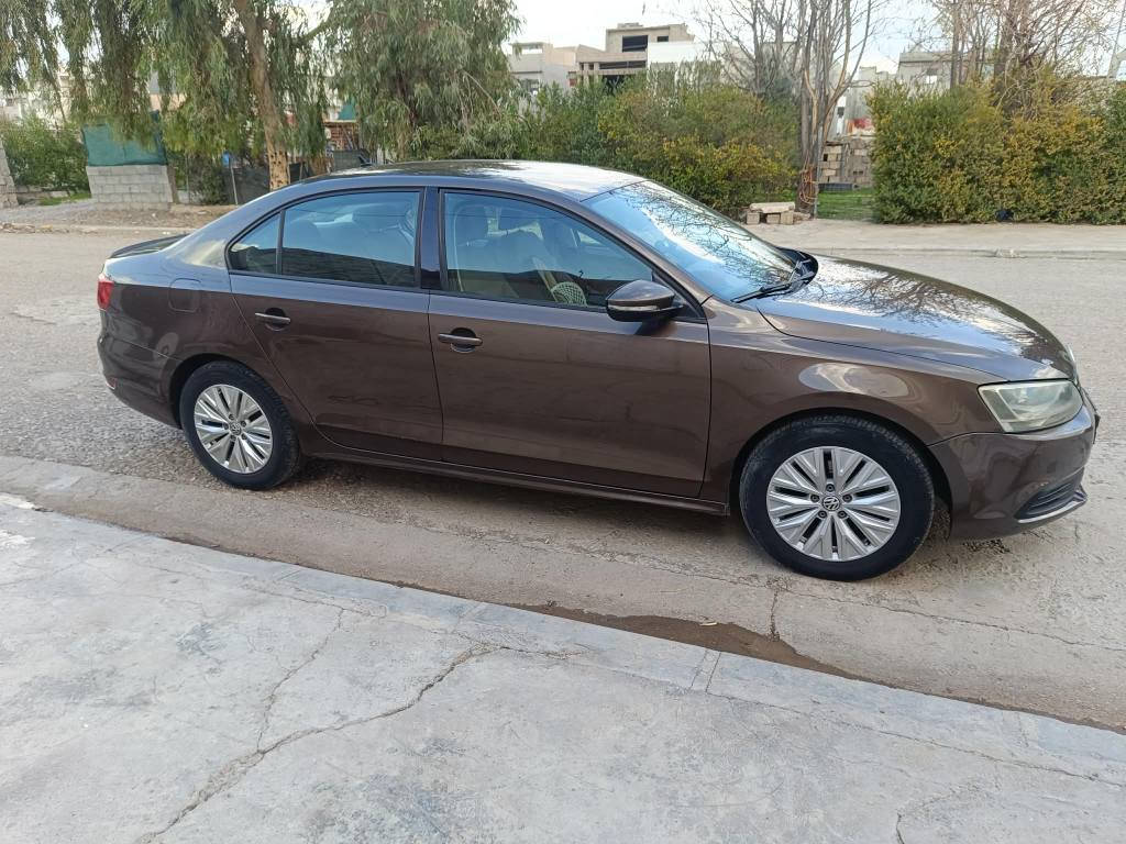 جیتە مۆدیل 2012مکینە20بێ تۆربۆ ،دووپارچە بێ لێدران،سەنەوی بەسەرچووە،ڕەقەم نوێێە أربيل, العراق


**إذا كنت صاحب هذا الإعلان وتريد حذفه لأي سبب، رجاءا أرسل رسالة إلى الدعم الفني**