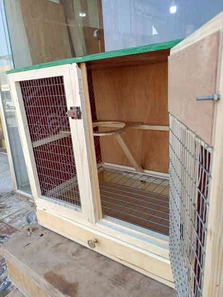 لسلام عليكم متوفر 
خانة بلوك بي ارسي 
العرض60سم
النزال 45سم 
الارتفاع 60 سم مع الجرار 
((ب45 الف))

العنوان النجف الاشرف حي المكرمه شارع الطاقة للاستفسار  ***********
