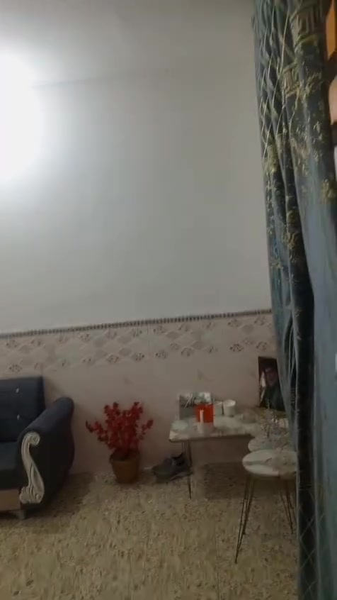 بيت مساحة 100متر.صب مسلح غرفه نوم عدد 2 واستقبال ترك وحمام ساحةترج ماء ومجاري تبليط شارع سوك الاول سعر 42بي مجال رقم ***********ابوعلي
