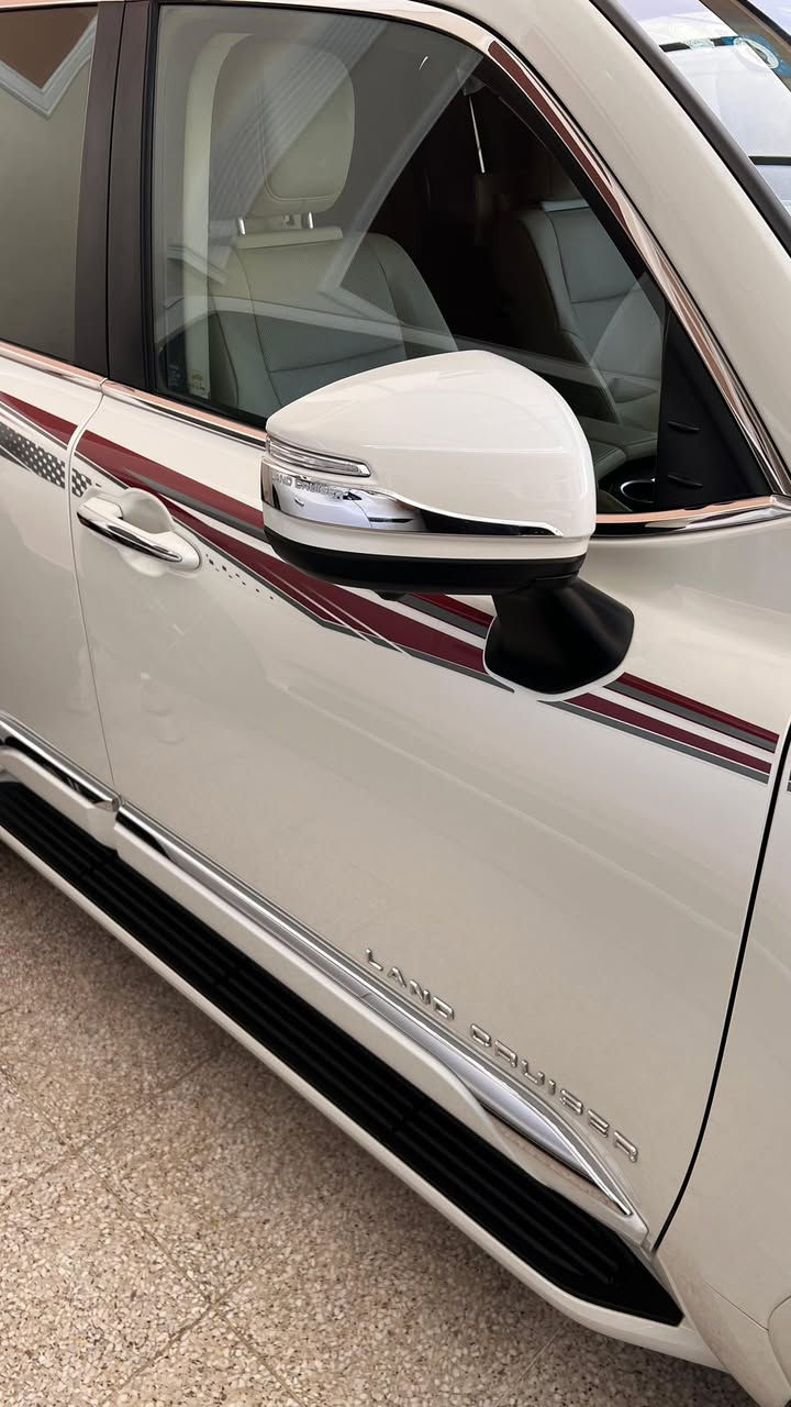 سلام عليكم
لاندكروز GXR  المتتد بريم اصل

ماشيه23الف 

محرك 4000 V6تنفس طبيعي 

موديل 2024اصل تكمة و سنوية. 

مكفولة من صبغ وتبديل والبارد

رقم بغداد باسمي تحويل 

مواصفات 

ثلث شاشات 

سلايت 

كشنات تبريد 

كشنات اثنين كهرباء 

تشغال بعد 

كشنات جلد 

جنطة كهرباء 

حساس امامي خلفي

أربع كامرات 360درجه

فتحة سقف  

بصمات اثنين

بيع اومراوس

مكاني بغداد لاستفسار ***********
