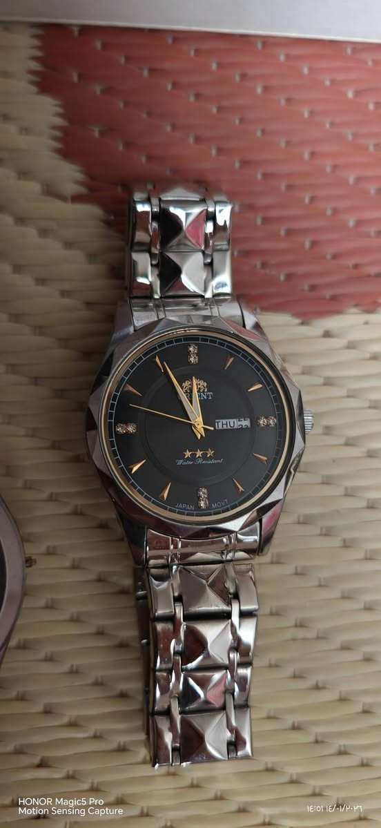 السلام عليكم ورحمة الله وبركاتة
ساعات مشكل للبيع
ماركة دانيال كلين اصلي شرط
علبة الأصلية كاملة 
ضد الماء طلاء ثابت
السعر/50 الف والشراي يدلل

ساعة ماركة سويسري اصلي
علبة الأصلي كاملة
السعر/50 الف والشراي يدلل

ساعة سويسري اصلي
سير كتان اصلي
السعر/25 الف

ساعة ماركة اوريانت اليابانية
السعر/25 الف

ساعة ماركة TLCARTO
السعر/40 الف
مكاني بغداد البلديات جامع سيد صلاح المكصوصي
***********
