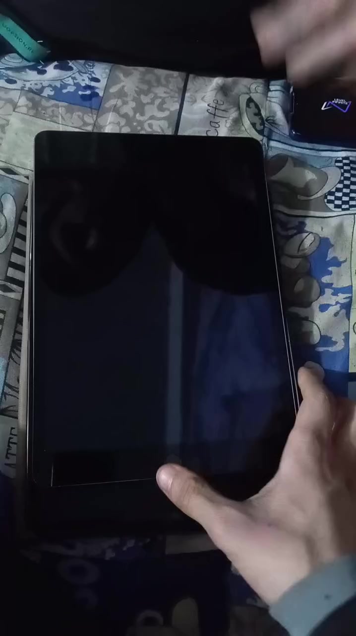 السلام عليكم ايباد 9 ذاكرته 64 قيم وخذ جماعت ال150لا تجون كامل ملحقاته ***********
