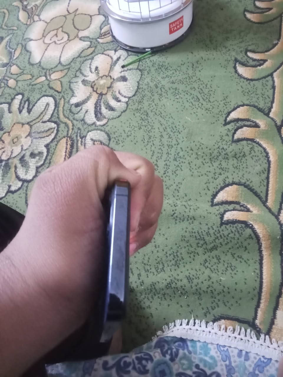 سلام عليكم ايفون 12 ابرو ماكس نضافه فول امبدل بطاريه اصلي ضمان سنه مابي شي  السعر 350 وا بي مجال واني خادم يجي واتساب مستعجل علبيع*********** مكاني بغداد بلديات
