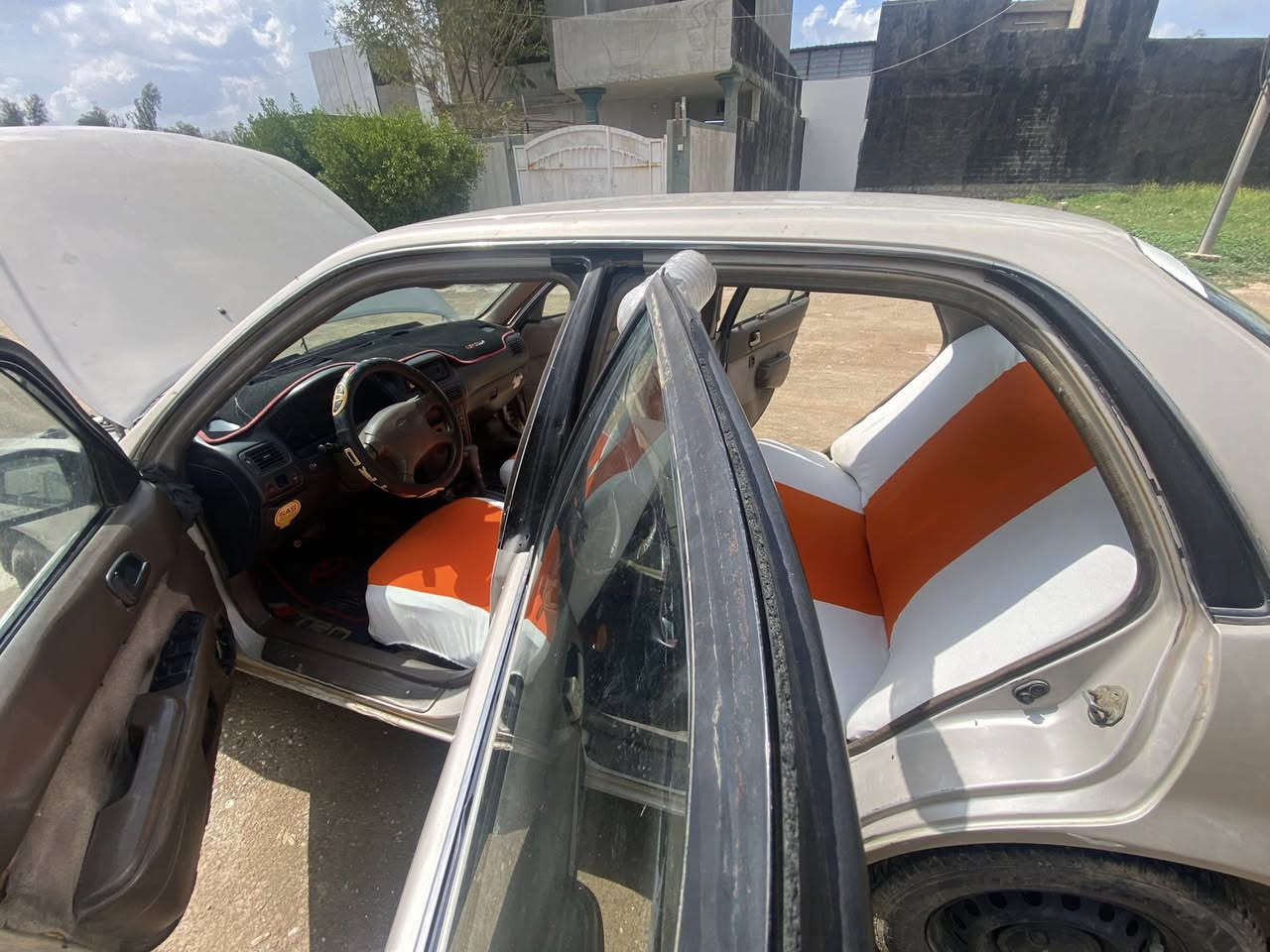 كورلا كنغر  ١٩٩٦ رقم كركوك سنويه جديد لحد ٢٠٢٨ كابون بانزين بيها سياره نظيفه او حلوه مال بيت كير اوتوماتيك كلير عام جماليه او تصفيه معجون بيها مكانها كركوك سعر ٤٤ بيها مجال استفسار ***********
