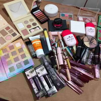 مكياج أوربي • مفرد وجملة • موجود ١٠٠ قطعة