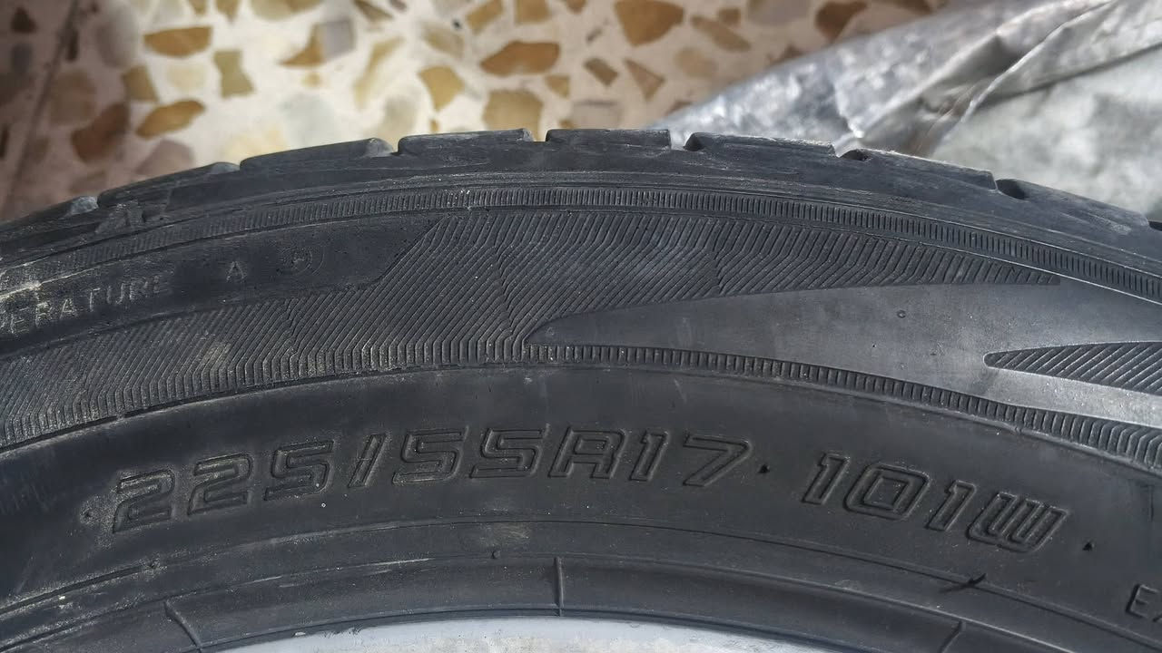 سلام عليكم
سبير وجك جدد بلاديات مال سيارة 
شرط اصلي بلادي تاير جديد السعر 50 العنوان بغداد 
*********** 
والماعندة يدلل
