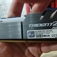 عندي قطعتين رام 16 جيجا G.SKILL Trident Z RGBسرعة 3200MHz مع توقيت ممت...