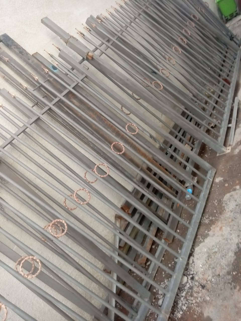 #للبيع سياج حديد خارجي العرض 13متر والارتفاع مترين من ضمنه باب طلاقتين  حديد   ثقيل ونظيف جدا    مكاني  بغداد الغزاليه    ***********
***********
‏‪***********‬‏
 #العراق #بغداد #متابعين
