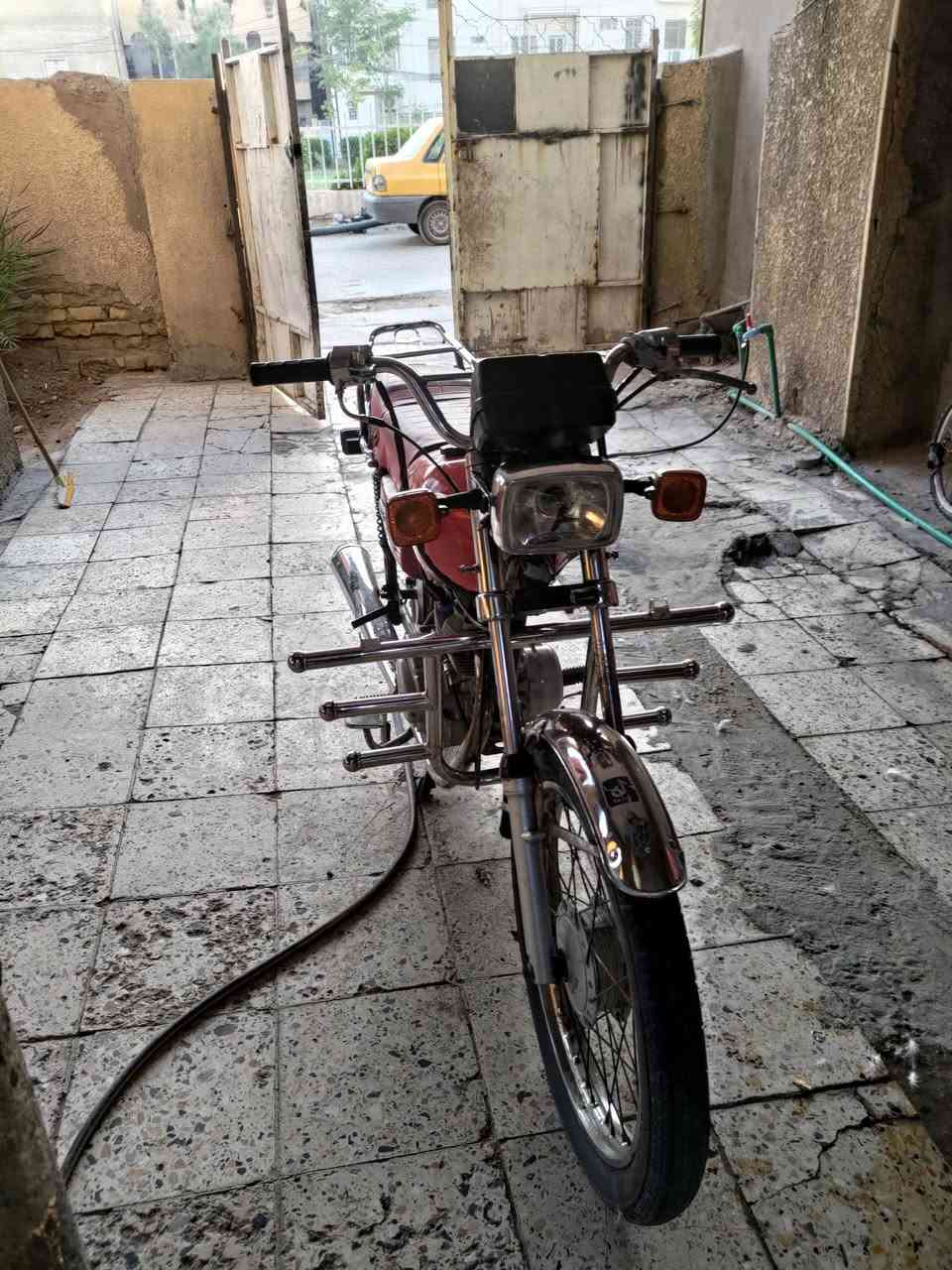 سلام عليكم دراجه تايكر للبيع الدراجه بيها لاستيك ولف ولهندر خارط تاخذها كوم حديد بس ابيعلك شغال مكاني بغداد الامين الثانيه ب275 وبيها مجال كهربائيات كلها شغاله ***********
