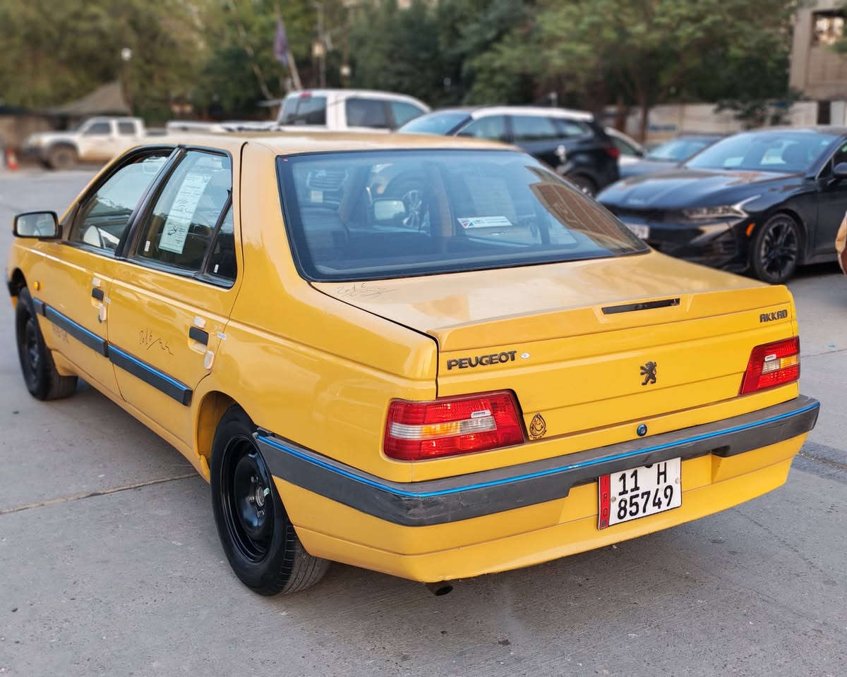 السلام عليكم
للبيع بيجو لميس 2016 
  شاشه + كامره
كير ومحرك خير من الله 
تبريد شغال تدفئة وتبريد 
كهربايات كلها شغاله 
تخم تاير جديد باتري جديد
السعر 43 وبيها مجال 
بغداد مجمع الصالحية 28 
***********
