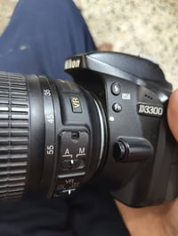 كاميرا نيكون للبيع NIKON D3300  سنسرها بالفوتو او الصور ٢٤ ميغا بيكسل ...