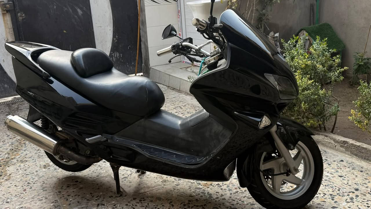 سلام عليكم شباب فورزه صفر سته مكفوله كفاله عامه وماشيه ٢٥الف بس دراجه بشهر الخامس نزلت من الرمبه الشراي يتصل واني خادم بكاني بغداد مدينت الصدر ***********
