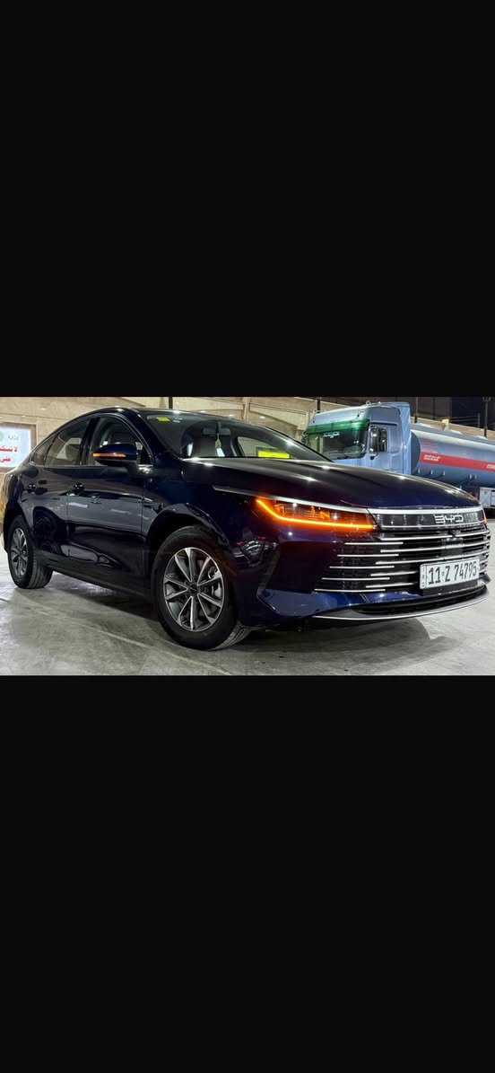 BYD
بي وادي دستروير 2025 اللون المميزة ازرق كحلي كارت بصمة بلكن هايبرد بتفويله تمشيك 2100 كيلو 
بشحن 55 كيلو 🔋 
مكفولة بس بيه شخط بالباب بسيط
ماشيه 4 الف اخت الزيرو
بصمتين +كارت  كامله مع ارضيات 
بغداد مراقم باسمي
للأستفسار 📞
18300الف
 ***********
