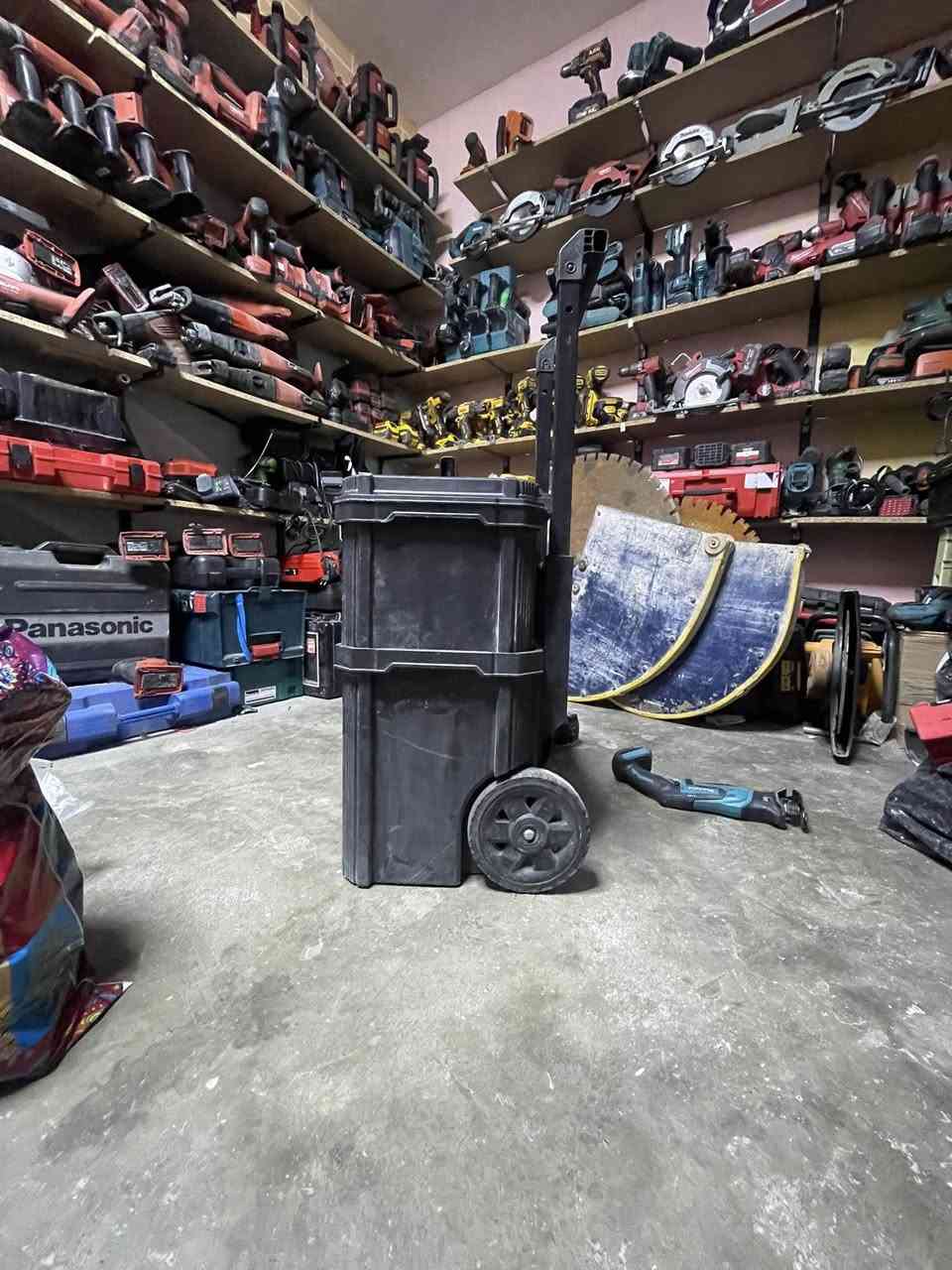 للبیع ۱٠٠$
٠۷۷۲۸٤۸٤۳٤۸
