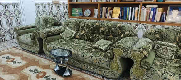 سلام عليكم تخم للبيع 9 قطع 
3 كبار و 6 قطع مع طبلات كزاز 1 جبيره و 4 زغار تخم نظيف سعر 300 وبيه مجال للاستفسار اتصل *********** 
*********** كوت حي الحكيم  مكلف بالنشر
