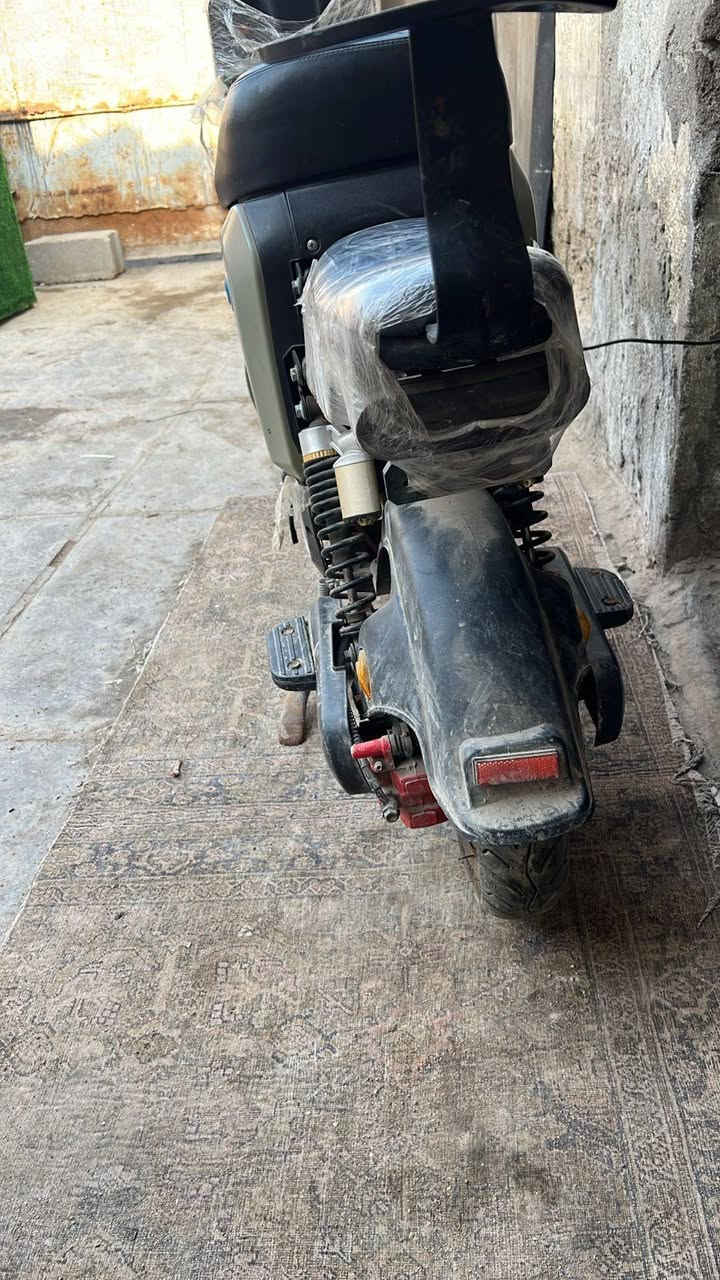 دراجه نظيفه ار ثمانيه سعر 300 قفل.   ***********
