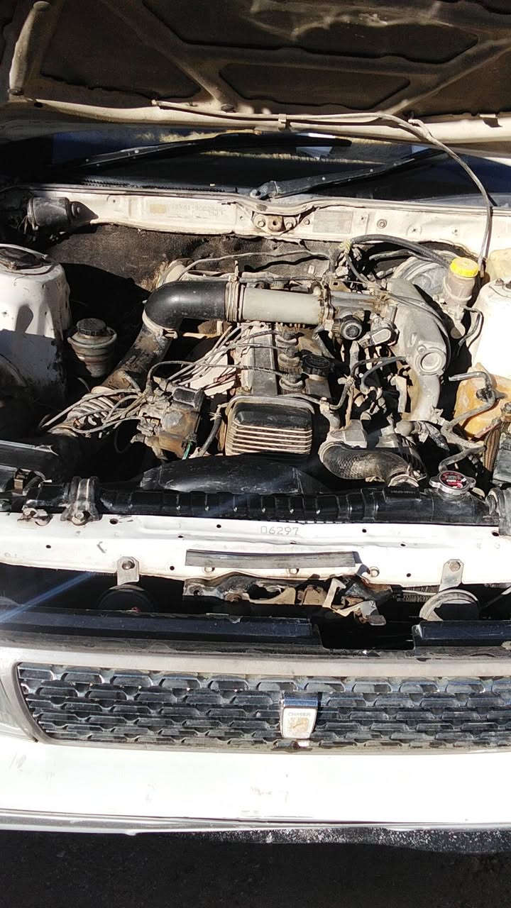 شيزر عظم مديل 90بسمي السياره للبيع كوفه علوت الفحل السعر 38ورقه وبيها مجال رقم ***********
