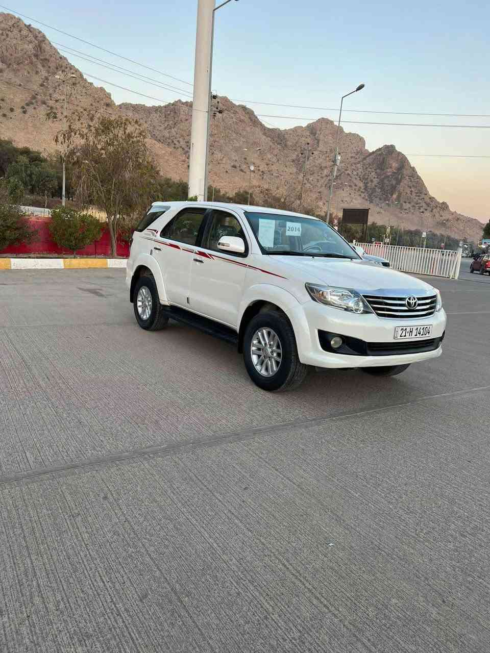 تۆیۆتا فۆرجنەر٢٠١٣ فول فول
  سەیارەکە .مواسەفاتەکانی . بتل .دەبل ئەکسل٤ گێر.  گێرتۆماتیک و حادی.120 wکارەبا. پشت و پێش حاسە. جام هیتەر . تەبریت مەرکەزی.تەحەکوماتی سەر سوکان. ئاوێنە کارەبیی و نوشتانەوە  .    لایت زینۆن و  بەرز کردن و نزم کردن. تەبریت بە شەرت. ٣ریز کوشن وکوشن بەرز و نزم .٦ موکەبەرە.                          سەیارەکە ٤ تایەی نوی. و سەنەوی تا٢٠٢٩ نوێیە وەکالە با ناوی خۆمە .گێر و مەکنە بەشەرتی دوکەل و بوخار و دەنگ
سەیارەکە مالی دۆستە تازە پۆلیش و حەمام کراوە.سەیارەکە  تەنها یەک pdr ی  بجوکی هەیە.
شوێن :ڕانیە 
***********
0750 217 7479 رانية, السليمانية
