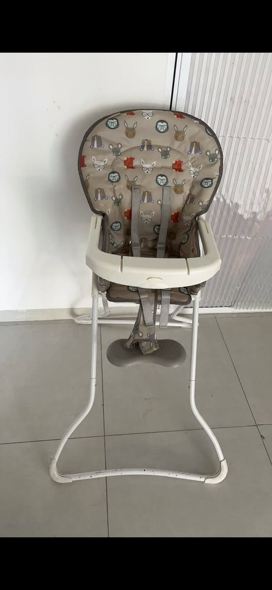 كرسي طعام اطفال ماركة امريكي Graco استعمال قليل جدا و نظيف جدا
سعر الشراء ١٢٠$  
وببيعه ٥٠ الف


**إذا كنت صاحب هذا الإعلان وتريد حذفه لأي سبب، رجاءا أرسل رسالة إلى الدعم الفني**
