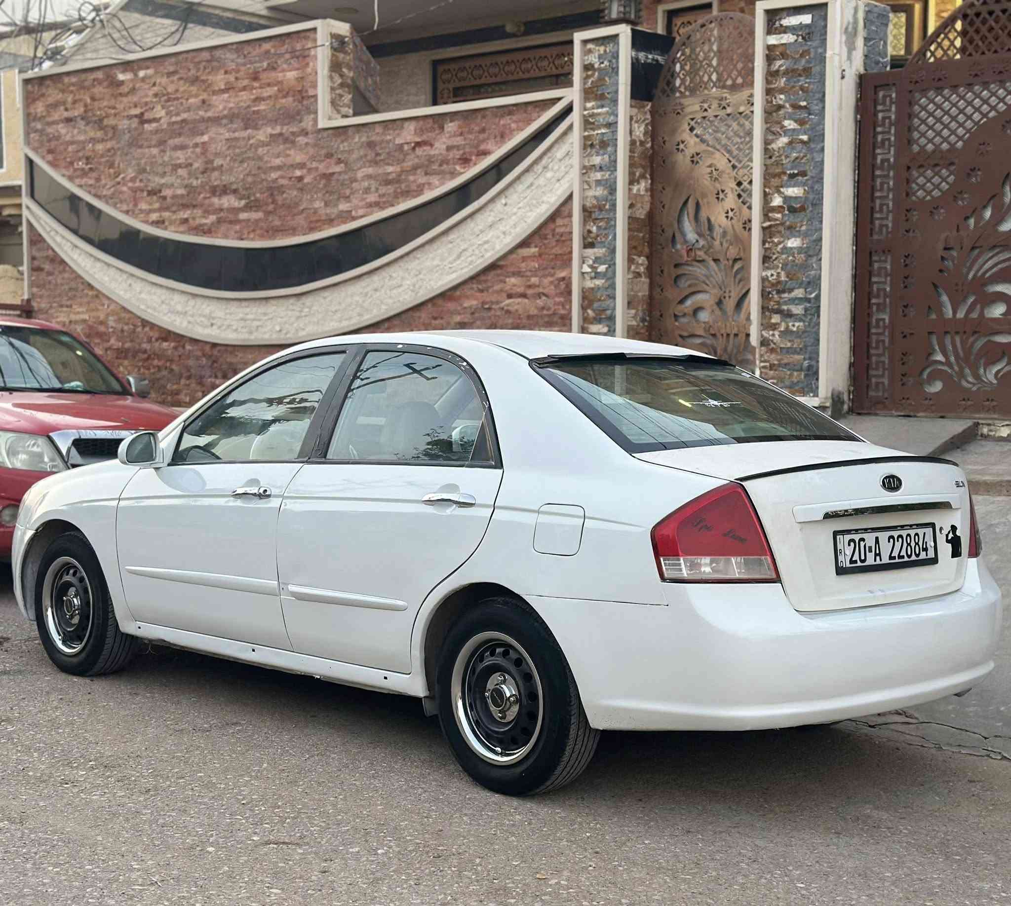 السلام عليكم سيرتو  2007 رقم ديالى الجديد تحويل مباشر محرك 1600 دوش بها صبغ اقل من الحزام ابيع حزام السعر 68 بها مجال بصيط 
مكانه ديالى ***********
