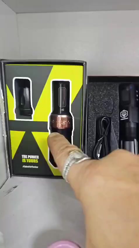 تتوفر لدى كوزمتك دريد الوشام جميع اجهزة التاتو الاحترافية شحن وكهرباء 
بأسعار مختلفة 
للحجز يرجى مراسلة الصفحة


**إذا كنت صاحب هذا الإعلان وتريد حذفه لأي سبب، رجاءا أرسل رسالة إلى الدعم الفني**