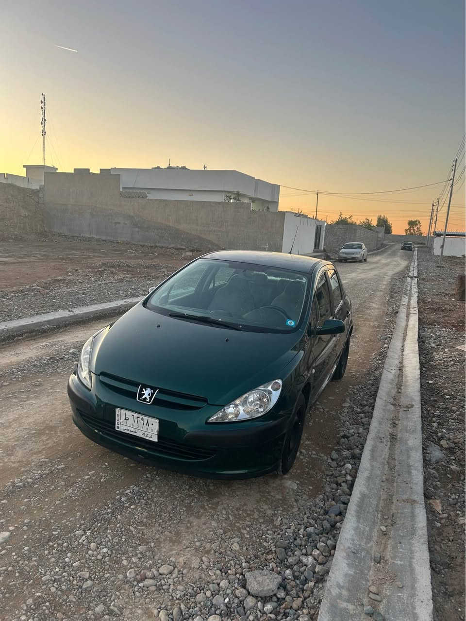 للبيع بيجو فرنسي ٣٠٧ 
موديل ٢٠٠٤ اخضر 
سياره بيها بونيت صبغ فقط 
كير ومحرك شرت فحس 
رقم كوكرك مشروع وطني دفتر بنزين موجودة تخم طاير و باتري جديد صدر جديد سياره مابي نقص من دعامية للدعامية بشرت  
***********
*********** واتساب كركوك, العراق
