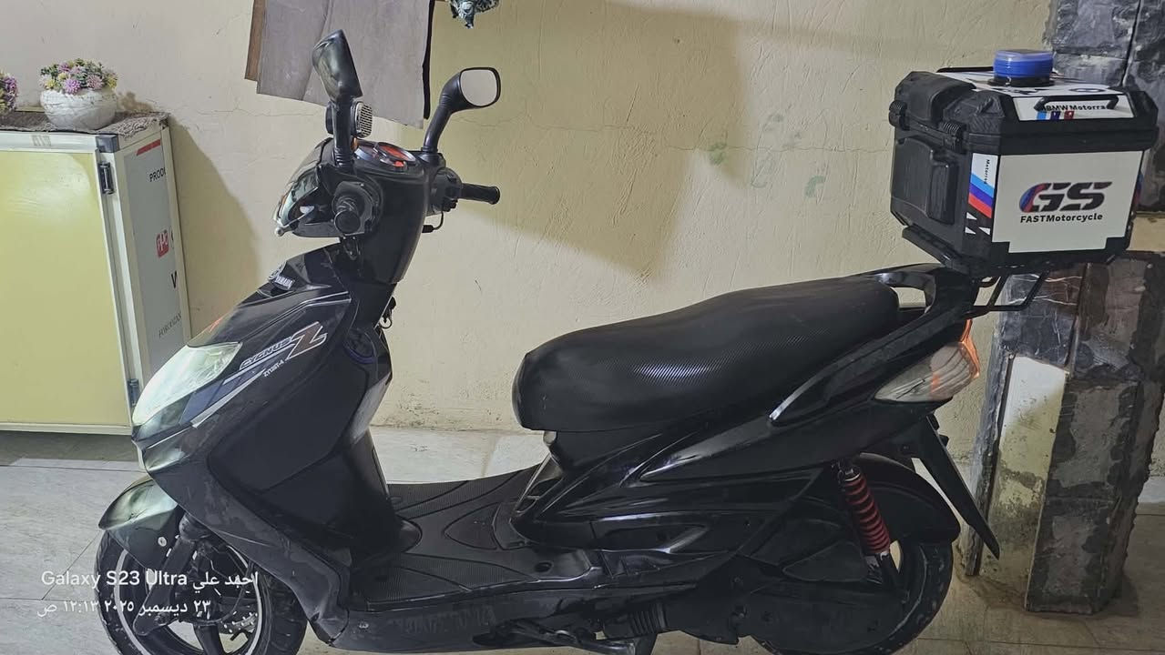 سلام عليكم
دراجة للبيع سكنس فحل 
محرك 150 دراجة نضيفة كلهة بلاد 
بيهة شاشة الاكترونية سرعتها 140 
السعر 800 وبيهة مجال 
الاتصال على هذا الرقم
***********
