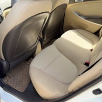 اكسنت للبيع خليجي  محرك 1600 موديل 2013 ماشيه 105  فتحه رقم بغداد الجد...