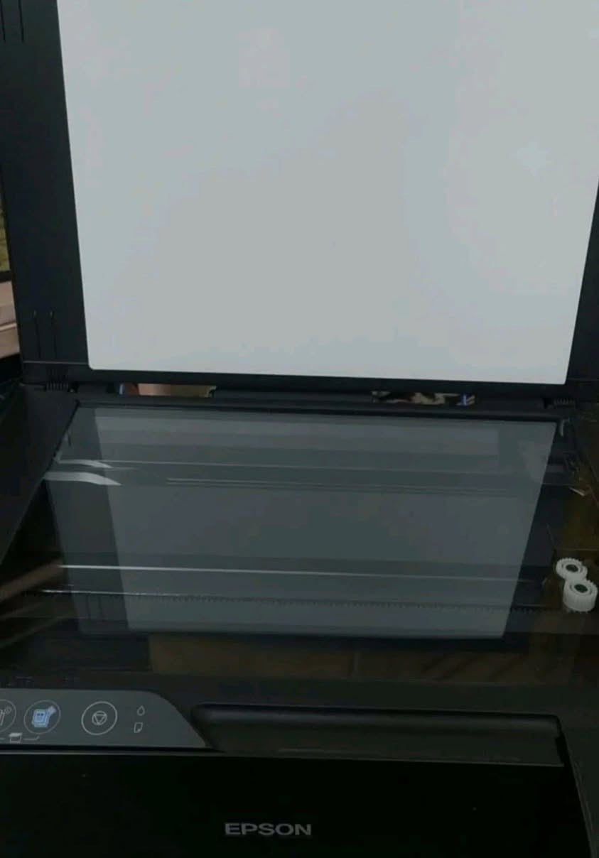 🖨️ طابعة Epson L3210 (حبر حراري) للبيع 

 مخصصة للمشاريع الاحترافية والهدايا الحرارية
 
✅ استخداماتها (الطباعة على):

الملابس والتيشرتات (أقمشة البوليستر).
الأكواب والزمزميات السيراميك والمعدن.
كفرات الهواتف والمداليات المتنوعة.
الدروع واللوحات الخشبية والمعدنية.
الصور الشخصية والملصقات بدقة عالية.


**إذا كنت صاحب هذا الإعلان وتريد حذفه لأي سبب، رجاءا أرسل رسالة إلى الدعم الفني**