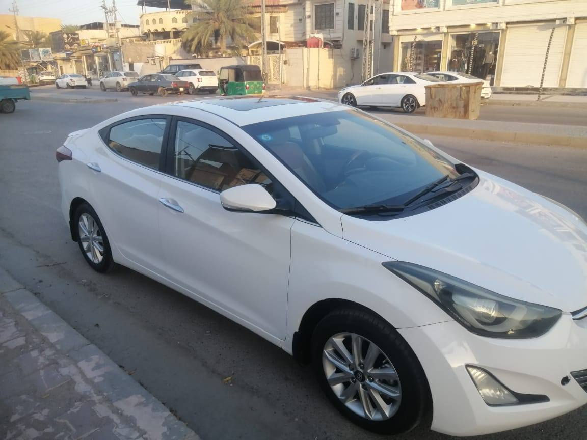 السلام عليكم النترا خليجي موديل ١٥ فول مواصفات ما عدا البصمه مكينه ١٨٠٠ رقم بصره الدولي السعر ١٢٣ وبيها مجال عنوان البصره مكلف بالنشر لمعرفة تفاصيل أكثر رقم راعي السياره ***********
