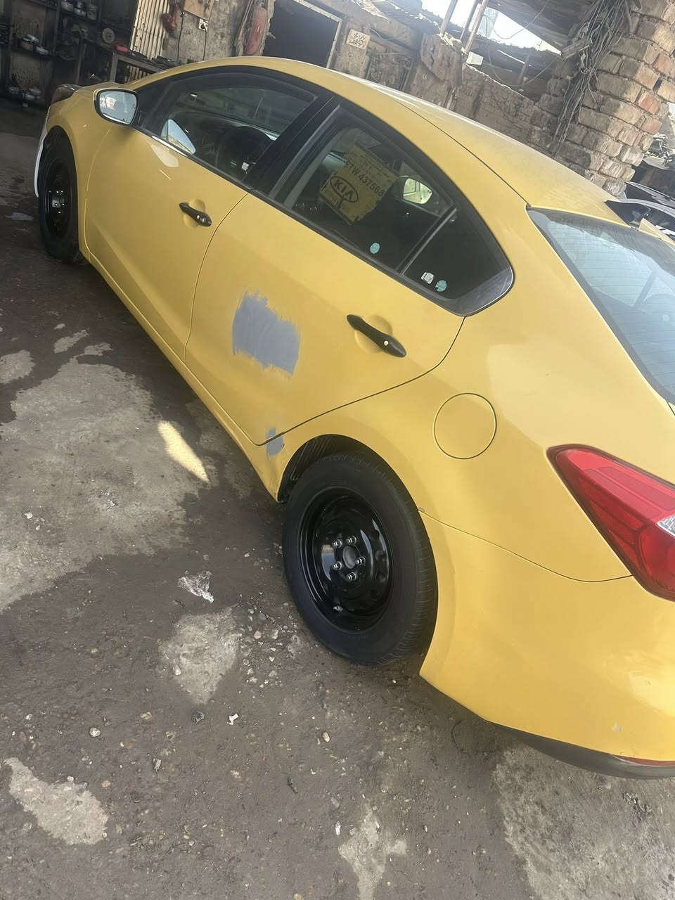 سلام عليكم ورحمة الله وبركاته من رخصت الأدمن المحترم فورتي موديل 2014امريكي حادث جاملغ وبنيد فقط بدون دواخل بدون ايرباك السياره جاهزه من كلشي حداديه مكينه تبريد تتفئه كله بلاديه السعر 105وبيه مجال بصيط الاستفسار ***********
