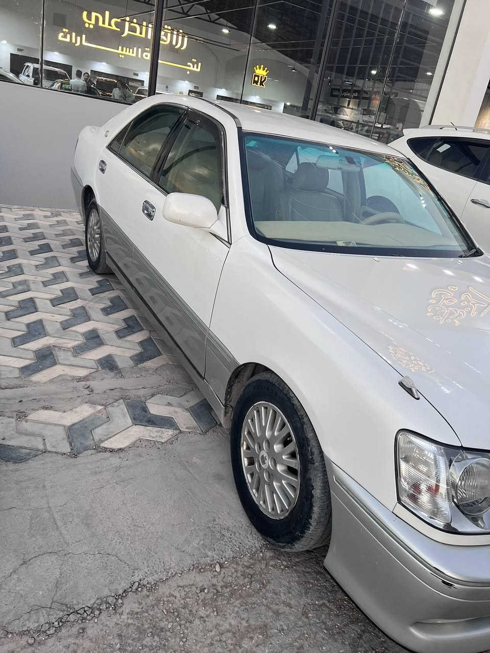 السلام عليكم سيارة ملكة أصولي رقم ‏كركوك إنجليزي ‏موديل 2002   ما بي ￼ ‏قصة سعر 120$ بي مجال مكان نجف يم معمل سمنت كوفة

***********
