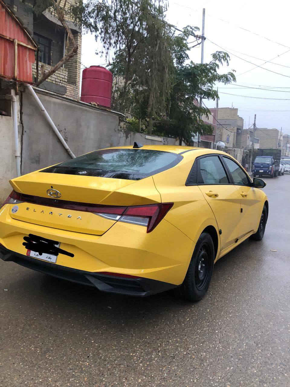 سلام عليكم لانتره 21 ماشيه 70 الف فول عده الفتحه محرك 2000 سعر 160 وبيه مجال خابرني وتدلل ***********
