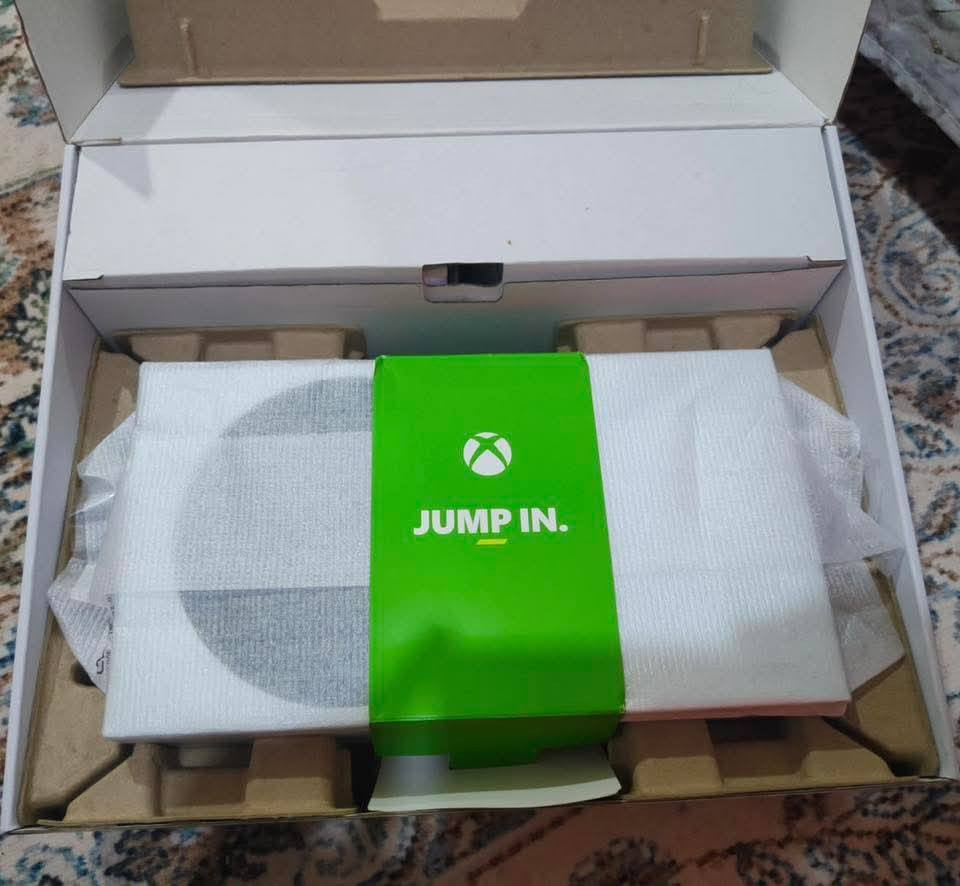 إكس بوكس سيريس جديد لوك ستيكر انتاج ٢٠٢٤ مع بطارية جوزتك السعر ٣٢٥
***********
