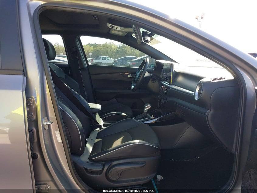 ★ ★ #النمرود_للمزاد_الأمريكي ،👑 ★ ★
🔵 نوع سياره: كيا فورتي 2024 جيتي لاين
🔵 حاله السياره: تعمل وتسير
🔵 المسافة: 37408mi
🔵 حـجم المـحرك : 4 بستم. 2.0L
🔵 تاريخ المزاد: الاربعاء 2026/3/25
🔵 ضرر السيارة : موضح في الصور 
--------------------------------------------------------------------------------
 🔴 بأمكانك ادخالها ذوي شهداء او حرة او نقلها الى اقليم كردستان العراق 

مكان المكتب / الموصل /ناحية النمرود/قرية السلامية

خدمتنا تشمل:  
🚗 شراء السيارات المطلوبة حسب طلبك 
📝 تقارير كارفاكس شامله عن حالة السيارات قبل الشراء
🚛 ترتيب شحن السيارة من امريكا ألى اي مكان بأمان وسرعه 
📱نظام تتبع خاص بك لمتابعة عملية النقل من المزاد الى ميناء ام قصر او منفذ طريبيل او جبل علي ( اقليم كردستان) 
🛳ارخص اسعار الشحن

- خدمة التخليص الجمركي
١- ميناء ام قصر 
٢- منفذ طريبيل 
٣- اقليم كردستان (جبل علي) 
٤-مرسين ( تركيا )

للاستفسار عن شراء السيارات اتصل الى الارقام التالية 

كورك/. ***********  (واتساب) ☎️
آسيا/. *********** ☎️
#النمرود_للمزاد_الامريكي
