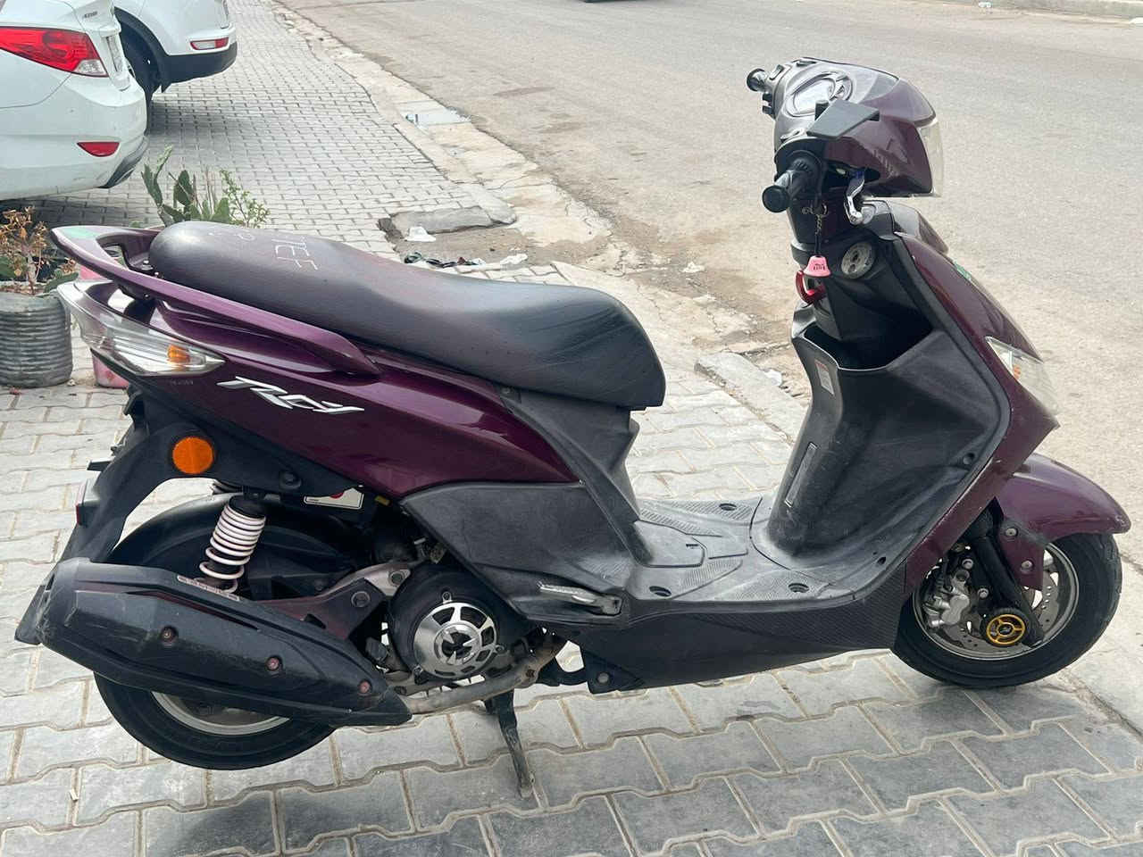 جي تي ار حديث2017 للبيع دراجه نضيفه مكينه حلوه ناعمه مكاني حريه للبيع او مراوس سكنس لد أو جبلي  ما متواجد فيس ***********
