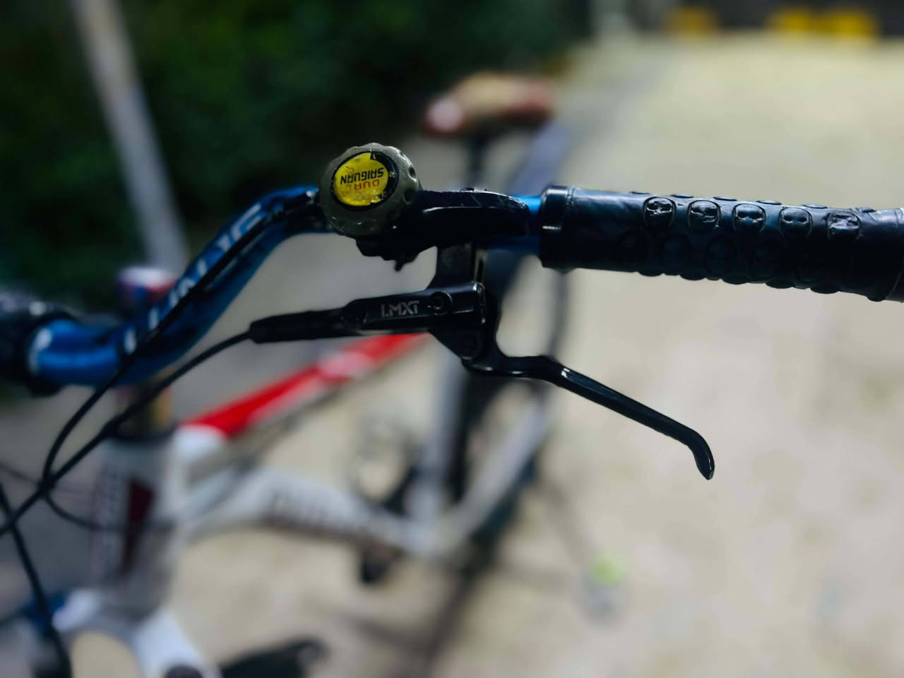 سلام عليكم شباب بايسكل جبلي للبيع
حجم 27:5🔥

نوعيه OUTLOOK ياباني 

بريكات هايدروليك نوعيه ممتازه🔥

ستيرن رياضي المنيوم موشم 🔥

المعدن المنيوم 🔥

عقارب 7/3🔥

دبل امامي مقياس🔥

سعر 130 الف بي مجال 🔥

اي نقص مابي اخوان عنوان بغداد العامريه ***********
