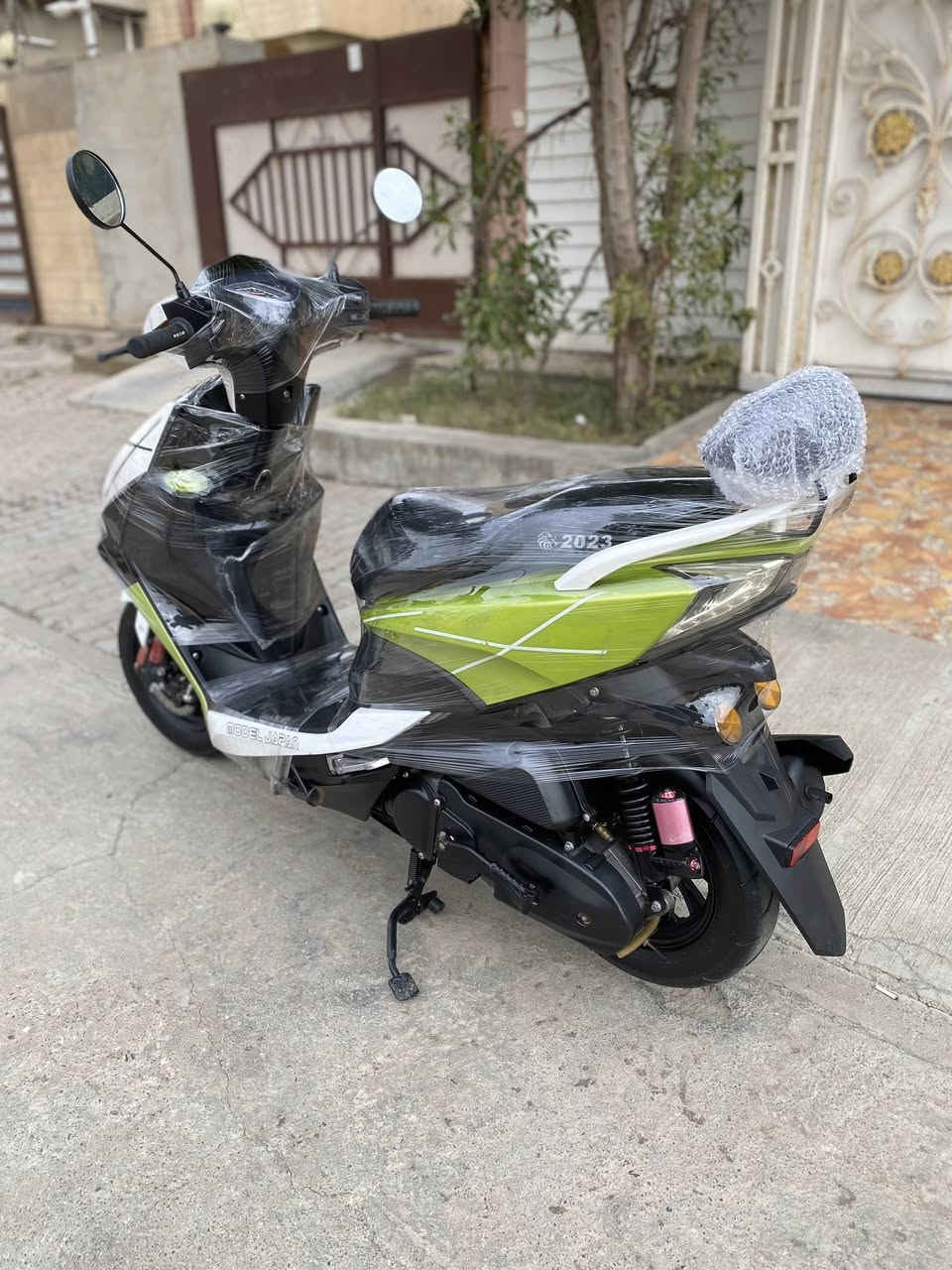 ماطور ماكس بومه محرك ياباني دبل واحد موديل 2023 لايتات ليد دراجه لوك كلشي بيهه شرط السعر 600 الف مكاني كركوك روناكي رقم موبايل ***********
