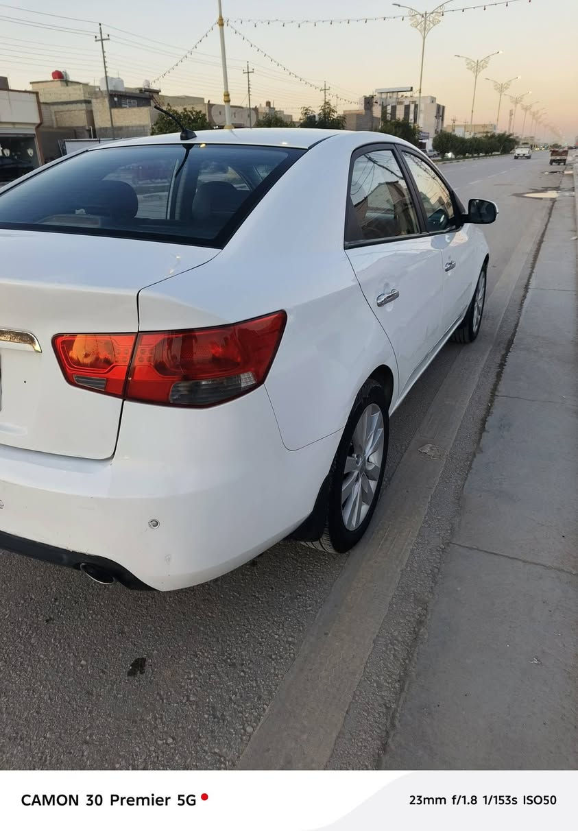 السلام عليكم
سيراتو 2012 رقم كربلاء انكليزي هزه جديد 
محرك 1600 
السعر 95
مكاني كربلاء مكلف بالنشر 
 للستفسار اكثر اتصل ***********
