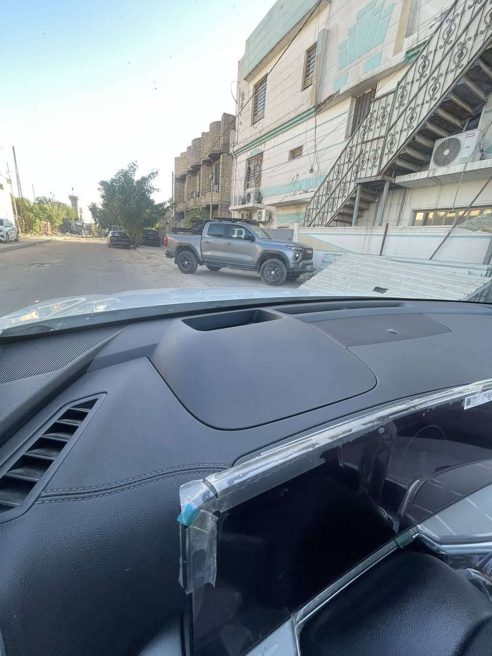 كيا سورنتو ٢٠٢٥ ماشيه ٢٤ الف
داتشو 

بنرامه

ويل ٢٠

دبل كامرة

مكفوله من بارد وصبغ وفتح 

ضمان الدوليه 

جنطه كهرباء 

٧ راكب

٤ انضمه قيادة

كشنات كهرباء

الد امامي خلفي 

حساس امامي خلفي

كير ماوس ٨ سرعات 

الد داخلي متغير الوان

السعر ٣١٠ مجال بصيط

بغداد البلديات

***********

رقم بغداد تحويل ثاني يوم
