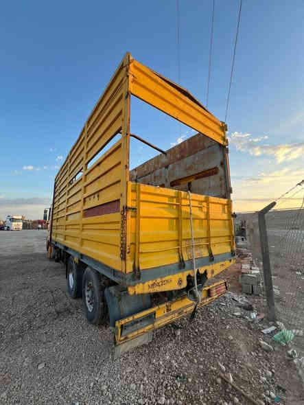 قارطره ومقطوره اكتروس موديل 2002 الحجم 1843 متواجد في معرض بغداد الحديث  العنوان الانبار الرمادي منطقه الشراع الخط السريع للتواصل ***********
***********
