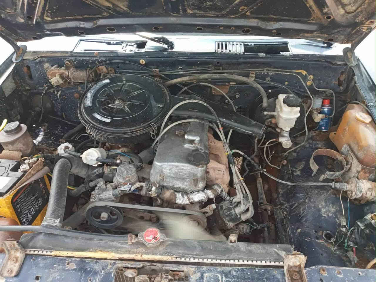 السلام عليكم ورحمه الله
نيسان للبيع موديل 93 سياره جاهزه من كلشي 

رقم مثنى سنويه لل27 بسمي 

سياره نظيفه كلش مال جناي شاصي ومكينه فول لا خياس ولا صبغ 

مكاني سماوه رميثه وسعرها ٣٩ وبيها مجال بسيط 

***********
