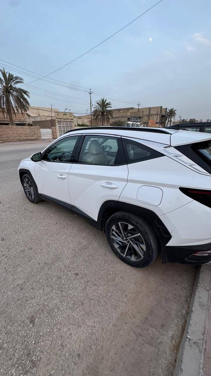 السلام عليكم

توسان 2024 خليجي رقم اربيل بيها طخه بالجاملغ صوب السايق موضحه بالصور 

المواصفات

بصمتين تشغيل وابواب.. كشنات كهرباء

سايد بريك بصمه.. أنظمة قيادة.. تحكمات ستيرن

حساس امامي خلفي.. تبريد قطعتين.. داخل ابيض

محرك ٢٠٠٠ مكفول.. ماشيه 50الف. شاشة ايباد

اشاير مري.. مري شفط.. تشغيل عن بعد 

مكان السياره النجف الاشرف ..السعر 205

وبيها مجال 

***********
