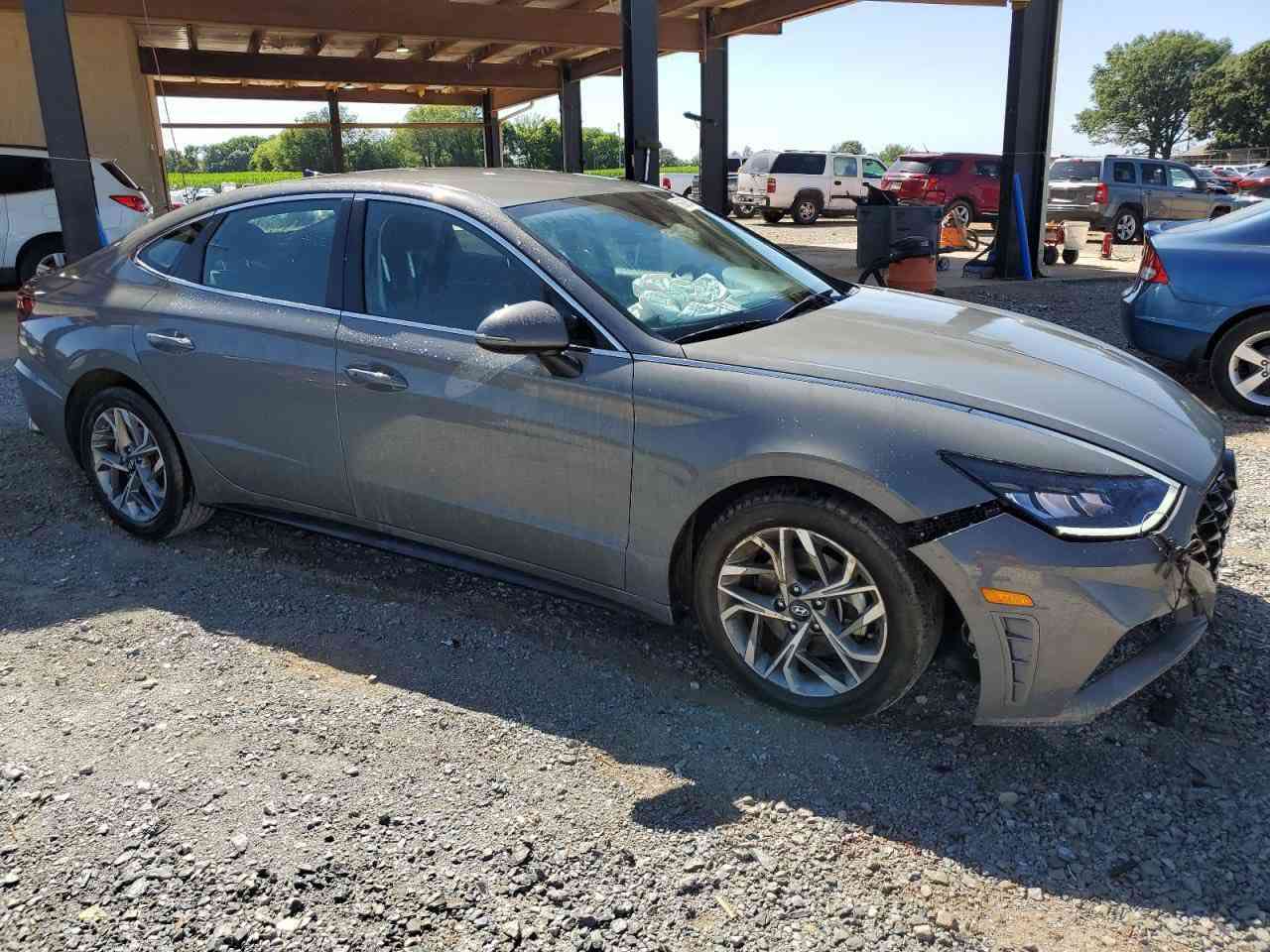 سوناتا 2023  SEL لون أسمنتي 
رقم بغداد حره 
محرك 2500 تنفس طبيعي مو توربو 
بدون حادث بدون غرق بدون تبديل بدون بارد كفاله حتى دعاميات 
تشغيل عن بعد 

كشن السائق كهرباء 
شاشة تدعم الكار بلي 
اوتو هولد 
سايد بريك بصمه 
3 بصمات تشغيل وأبواب 
نقطه عمياء رادار جانبي 
قيادة ذاتيه 
توقف ذاتي 
تحديد مسار والمحافظة على المسار 
كروز سرعه تكيفي يعدل السرعه تلقائيًا
لايت LED اوتو 
السياره جاهزة من كلشي
السعر ١٩٠ وبيها مجال


**إذا كنت صاحب هذا الإعلان وتريد حذفه لأي سبب، رجاءا أرسل رسالة إلى الدعم الفني**