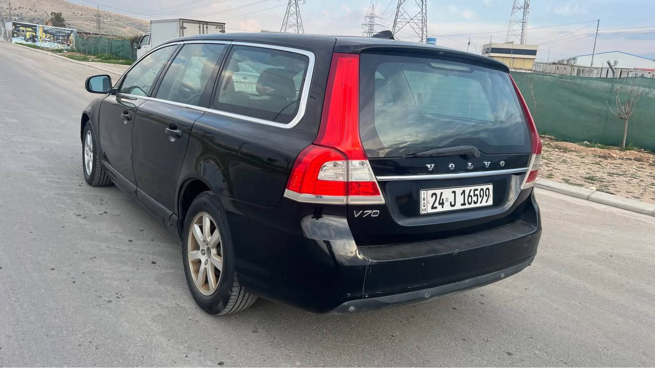 فولفو موديل ٢٠١٤ 
٤ سلندر
اللون اسود
السيارة حزام بخ بدون ضربة 
٤ تواير جديدة
كشن جلد
رادار امامي
حساسات خلفية
ماسحات اوتو
تحديد سرعة 
كير و المحرك مبدلينه بشرط
السنوية جديدة ل ٢٠٢٨
الغرامات و التحويل بشرط
السعر ٦٧ ورقة و بيها مجال بسيط
السيارة موجودة بدهوك و رقم دهوك دهوك, العراق


**إذا كنت صاحب هذا الإعلان وتريد حذفه لأي سبب، رجاءا أرسل رسالة إلى الدعم الفني**